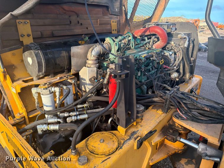 image for item FI0428 2016 Volvo DD120B double drum vibratory roller