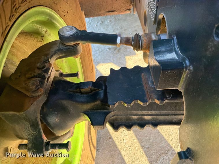 image for item FI0440 2006 Ditch Witch RT115 rock saw