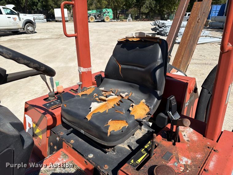 image for item FI0445 Ditch Witch RT40 trencher