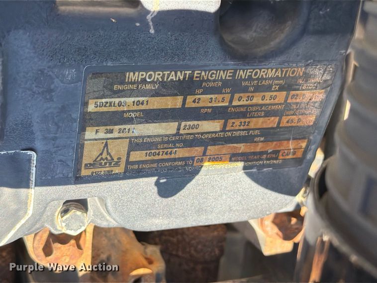 image for item FI0445 Ditch Witch RT40 trencher