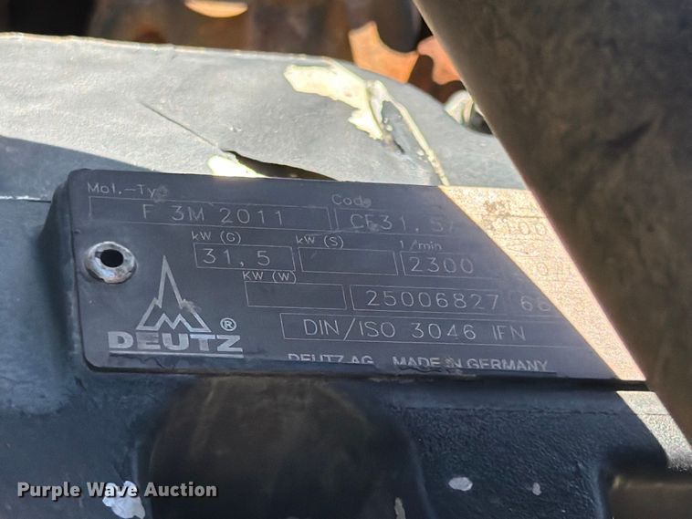 image for item FI0445 Ditch Witch RT40 trencher