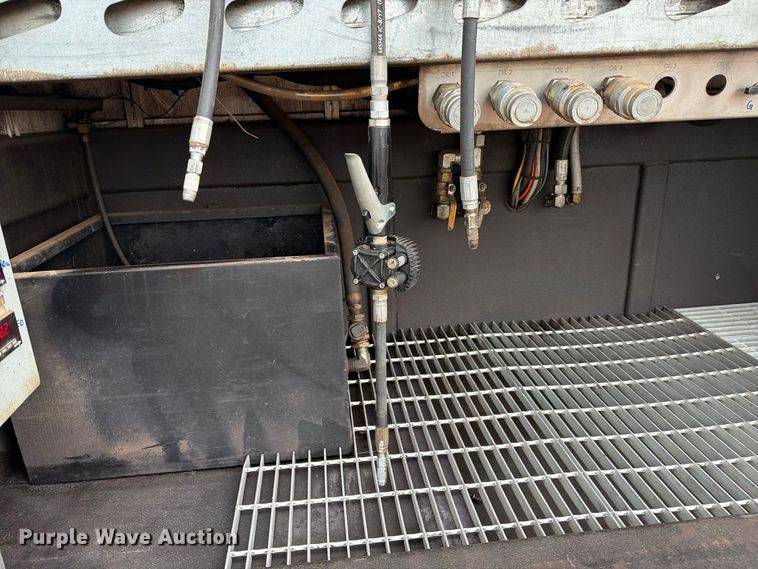 image for item FI2031 2016 Peterbilt 337 fuel / lube truck