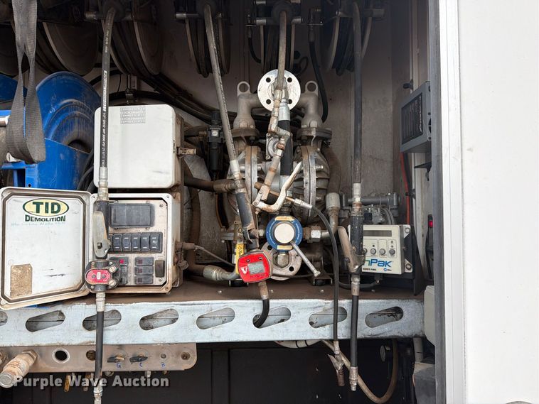image for item FI2031 2016 Peterbilt 337 fuel / lube truck