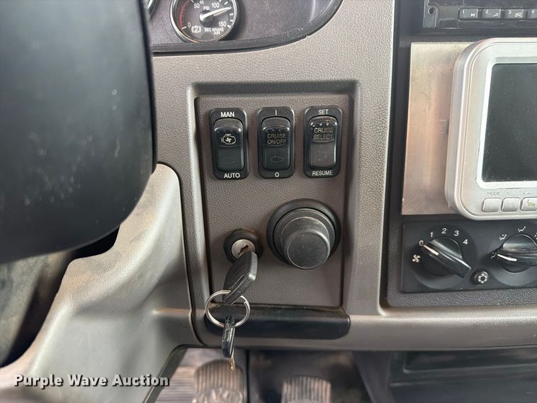 image for item FI2031 2016 Peterbilt 337 fuel / lube truck
