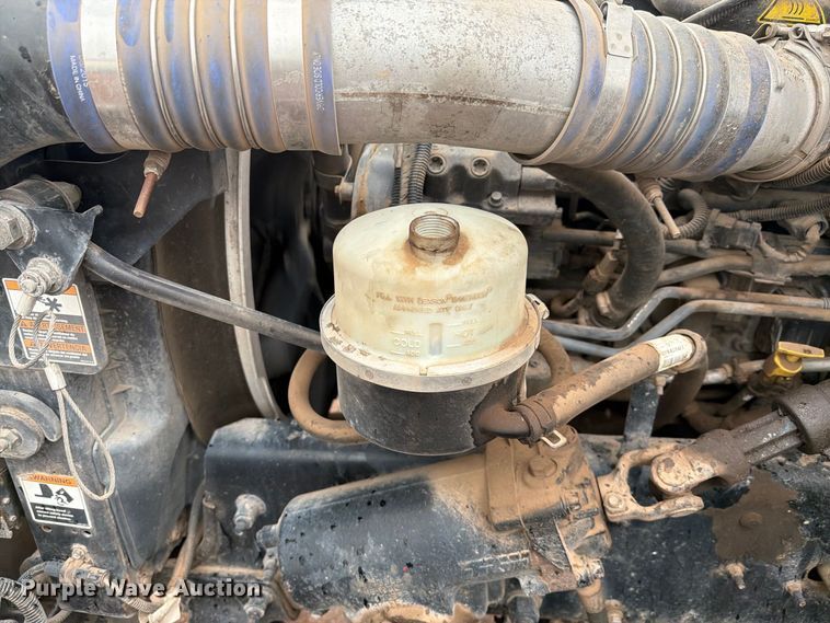 image for item FI2031 2016 Peterbilt 337 fuel / lube truck