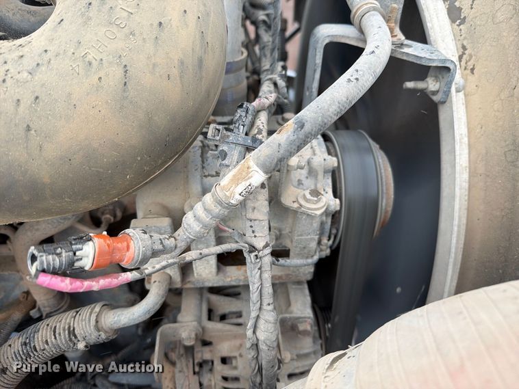 image for item FI2031 2016 Peterbilt 337 fuel / lube truck
