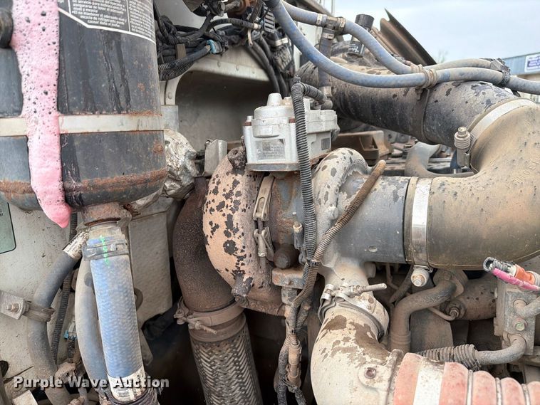 image for item FI2031 2016 Peterbilt 337 fuel / lube truck