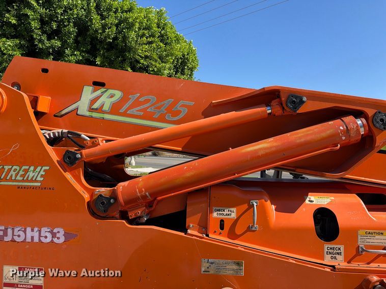 image for item FI2071 2013 Xtreme XR1245 telehandler