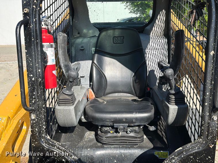 image for item FI2072 2019 Caterpillar 262D3 Skid Steer Loader