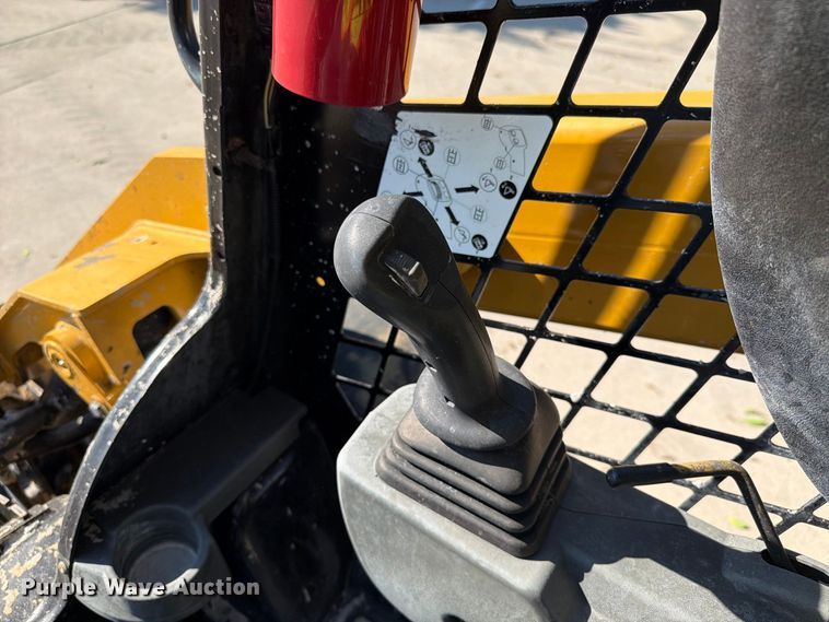 image for item FI2072 2019 Caterpillar 262D3 Skid Steer Loader