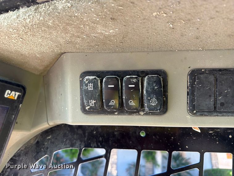image for item FI2072 2019 Caterpillar 262D3 Skid Steer Loader