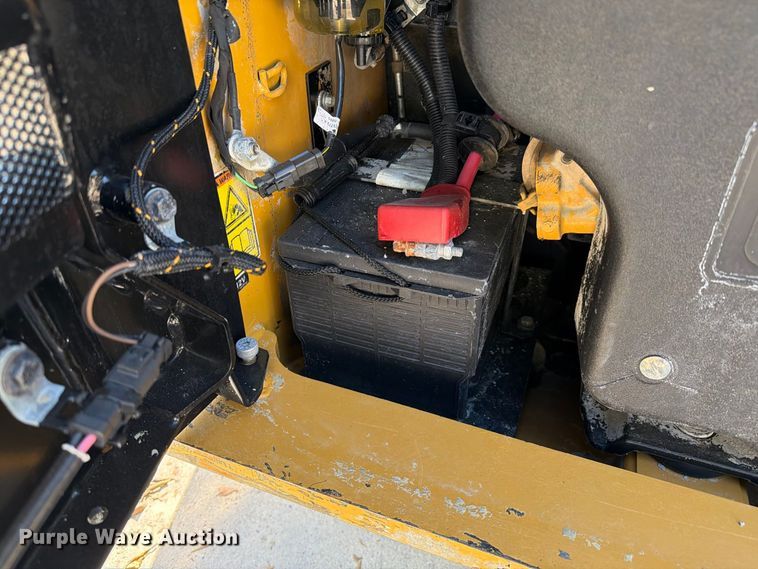 image for item FI2072 2019 Caterpillar 262D3 Skid Steer Loader