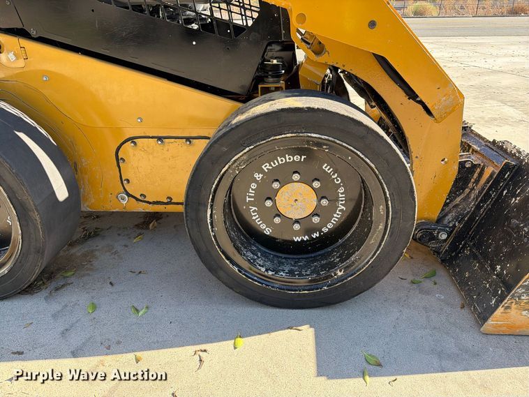image for item FI2072 2019 Caterpillar 262D3 Skid Steer Loader