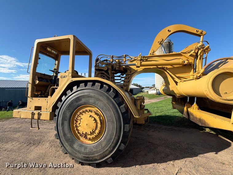 image for item FJ0529 1985 Caterpillar 621B conventional scraper 