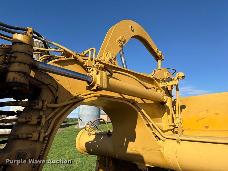 image for item FJ0529 1985 Caterpillar 621B conventional scraper 