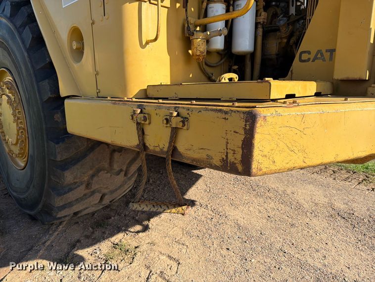 image for item FJ0529 1985 Caterpillar 621B conventional scraper 