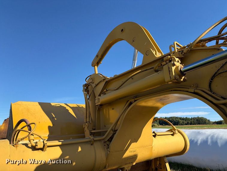image for item FJ0529 1985 Caterpillar 621B conventional scraper 