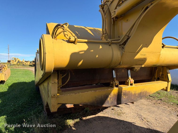 image for item FJ0529 1985 Caterpillar 621B conventional scraper 