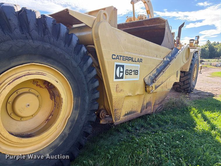 image for item FJ0529 1985 Caterpillar 621B conventional scraper 