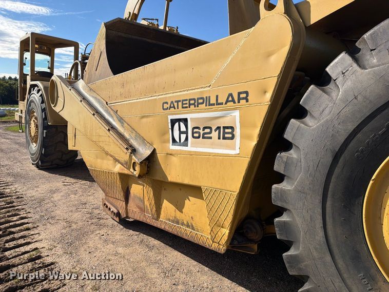 image for item FJ0529 1985 Caterpillar 621B conventional scraper 