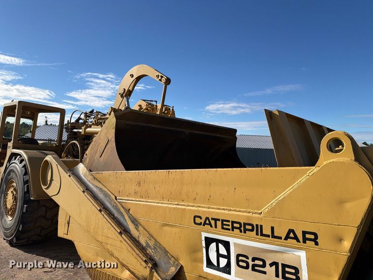 image for item FJ0529 1985 Caterpillar 621B conventional scraper 