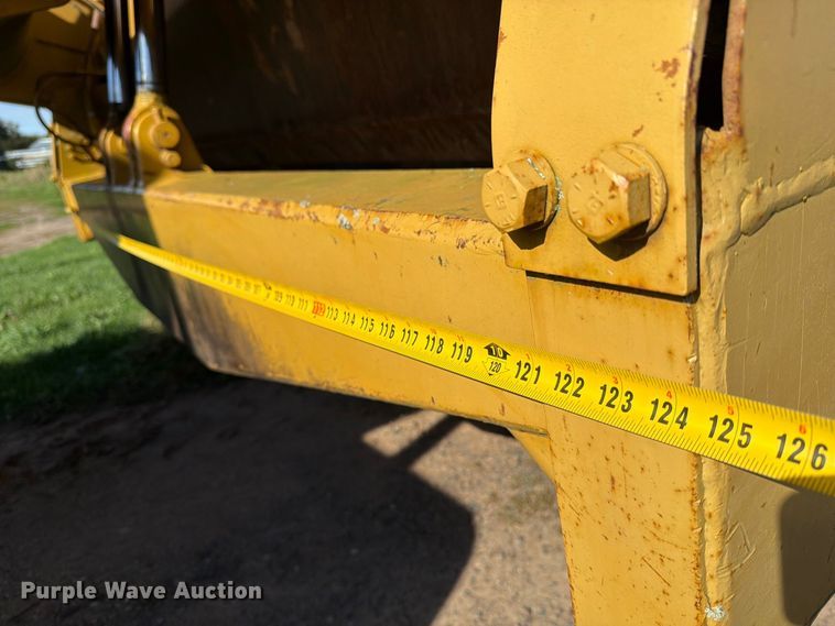 image for item FJ0529 1985 Caterpillar 621B conventional scraper 