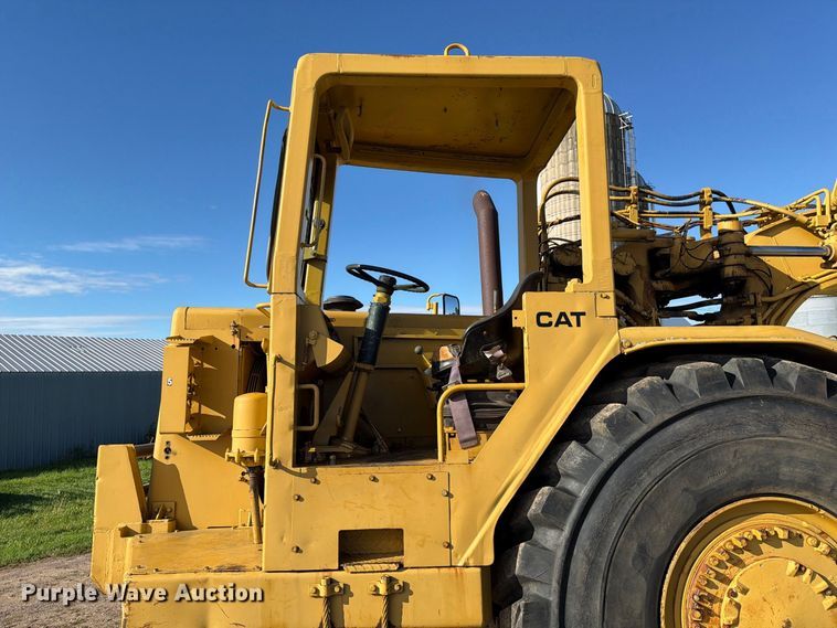 image for item FJ0529 1985 Caterpillar 621B conventional scraper 