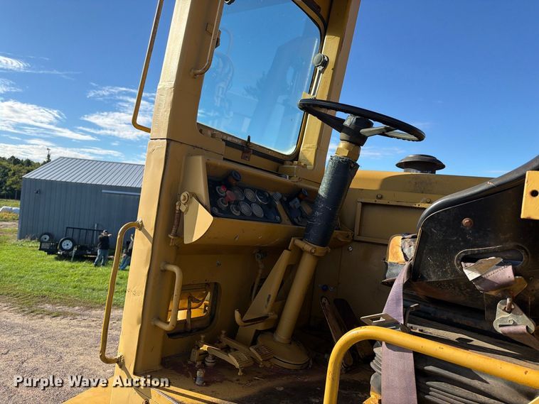 image for item FJ0529 1985 Caterpillar 621B conventional scraper 