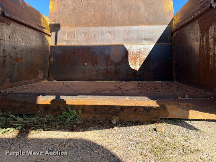 image for item FJ0529 1985 Caterpillar 621B conventional scraper 