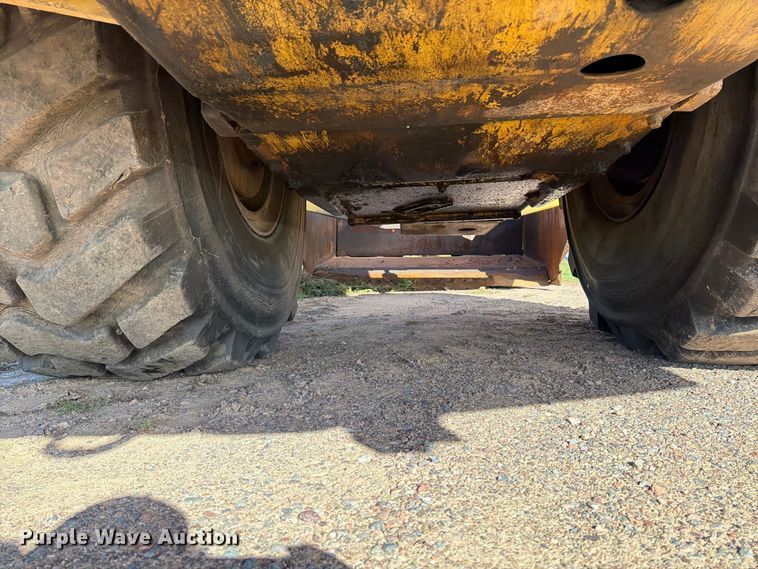 image for item FJ0529 1985 Caterpillar 621B conventional scraper 