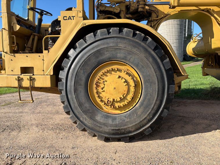 image for item FJ0529 1985 Caterpillar 621B conventional scraper 
