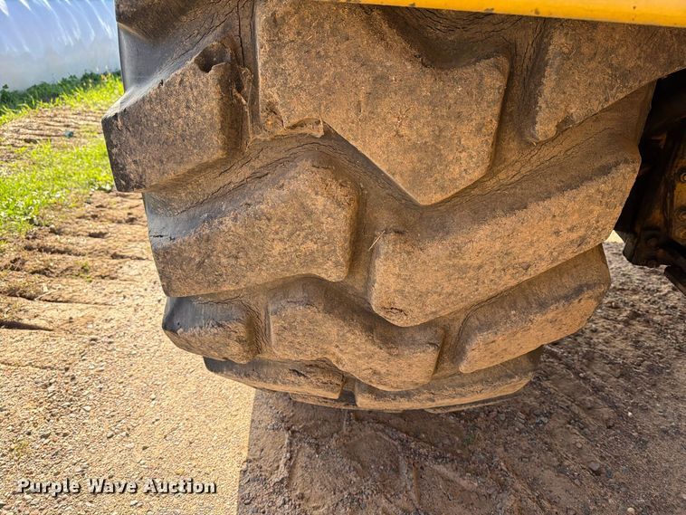 image for item FJ0529 1985 Caterpillar 621B conventional scraper 