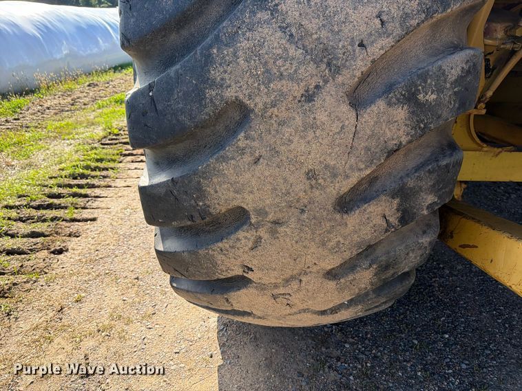 image for item FJ0529 1985 Caterpillar 621B conventional scraper 