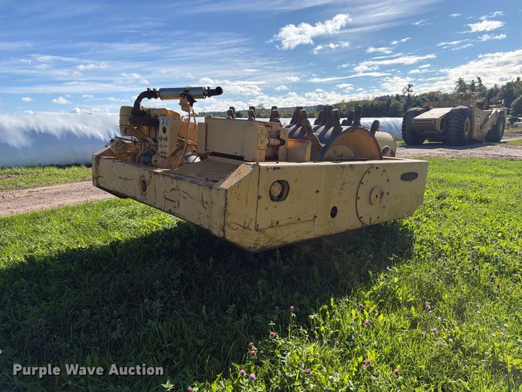 image for item FJ0530 Tampo VC-250 sheepsfoot vibratory roller