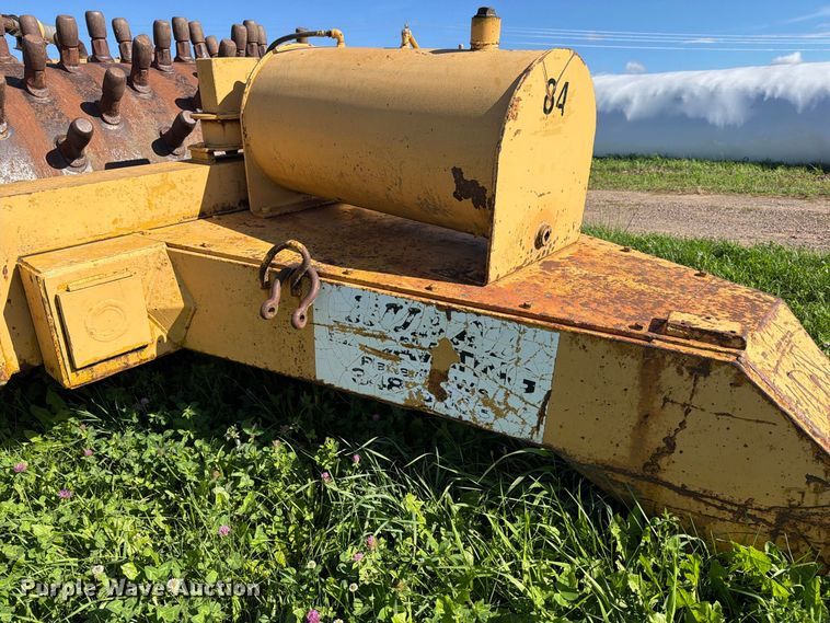 image for item FJ0530 Tampo VC-250 sheepsfoot vibratory roller