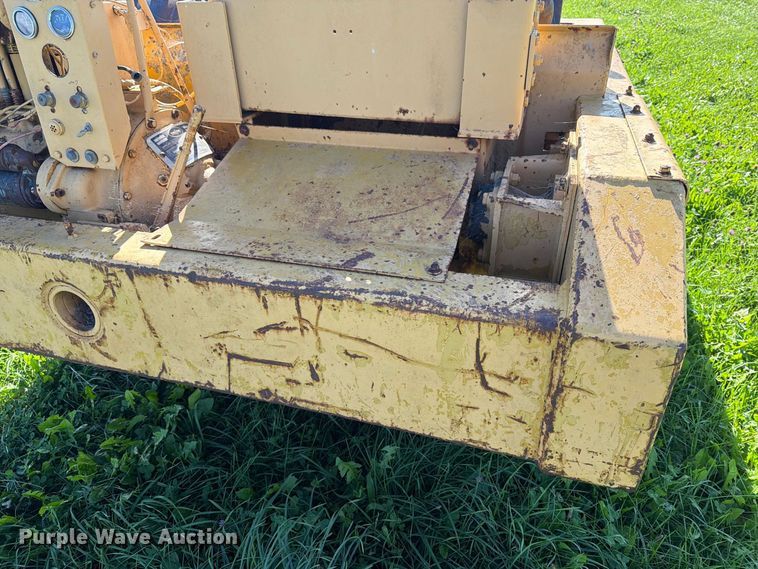 image for item FJ0530 Tampo VC-250 sheepsfoot vibratory roller