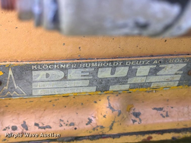 image for item FJ0530 Tampo VC-250 sheepsfoot vibratory roller