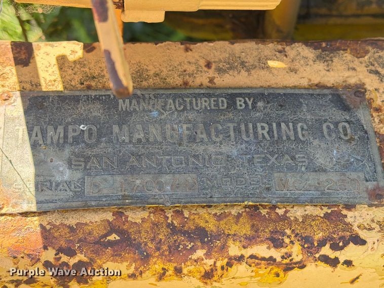 image for item FJ0530 Tampo VC-250 sheepsfoot vibratory roller