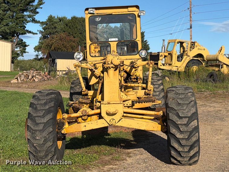 image for item FJ0531 Fiat-Allis M100 Series B motor grader