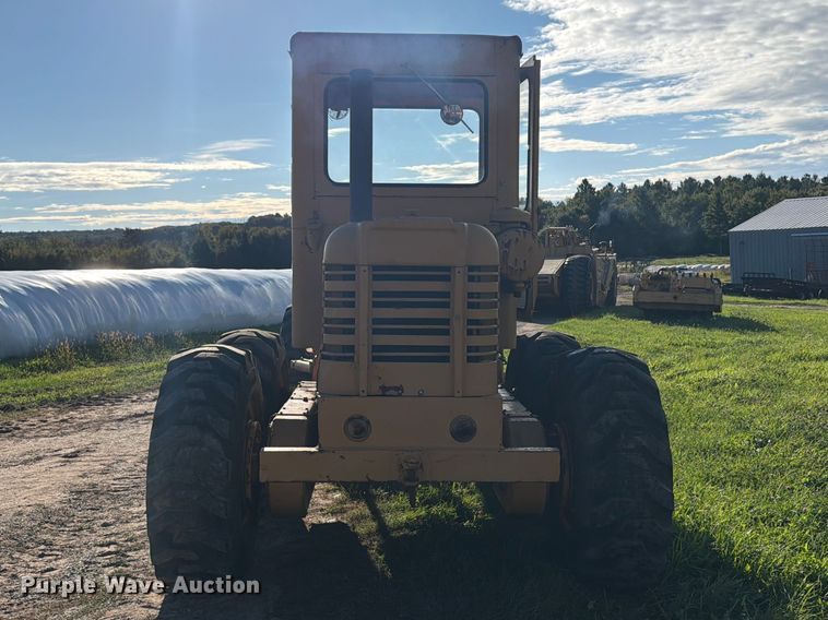 image for item FJ0531 Fiat-Allis M100 Series B motor grader