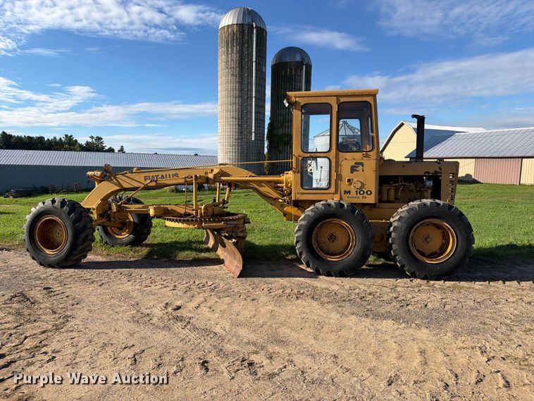 image for item FJ0531 Fiat-Allis M100 Series B motor grader
