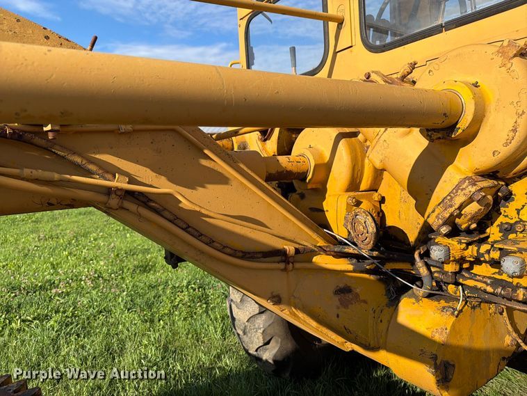 image for item FJ0531 Fiat-Allis M100 Series B motor grader