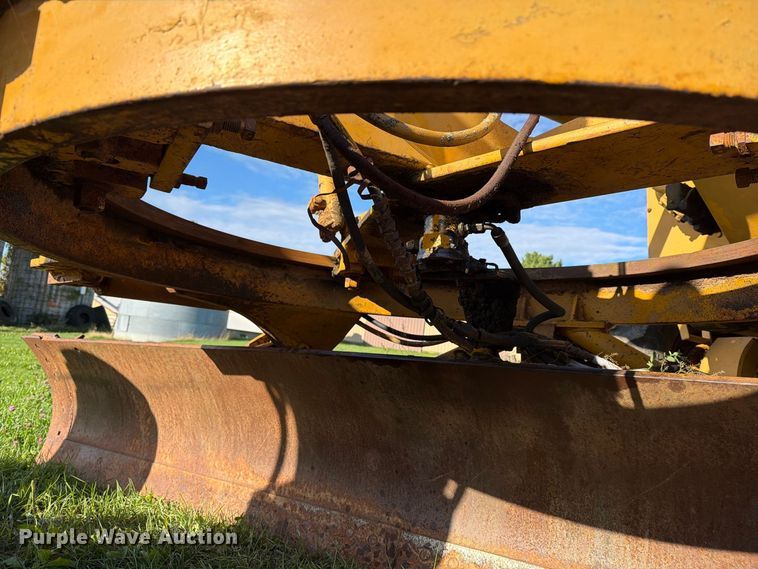 image for item FJ0531 Fiat-Allis M100 Series B motor grader