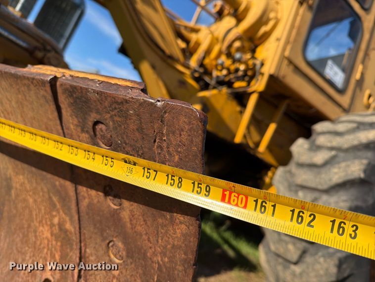 image for item FJ0531 Fiat-Allis M100 Series B motor grader
