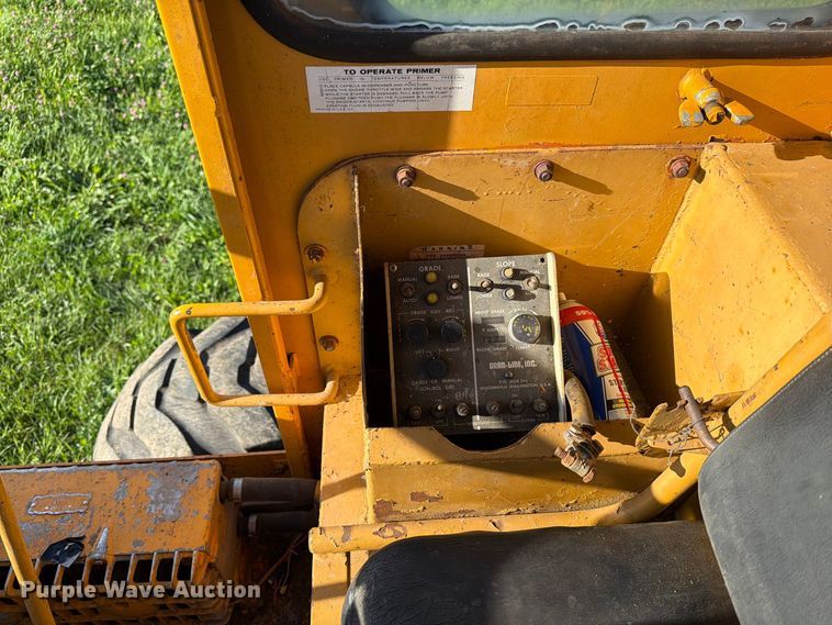 image for item FJ0531 Fiat-Allis M100 Series B motor grader