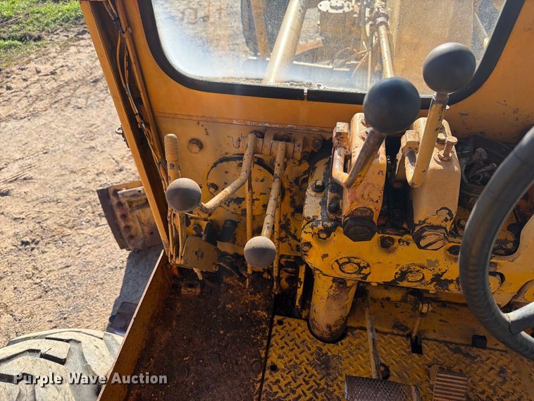 image for item FJ0531 Fiat-Allis M100 Series B motor grader