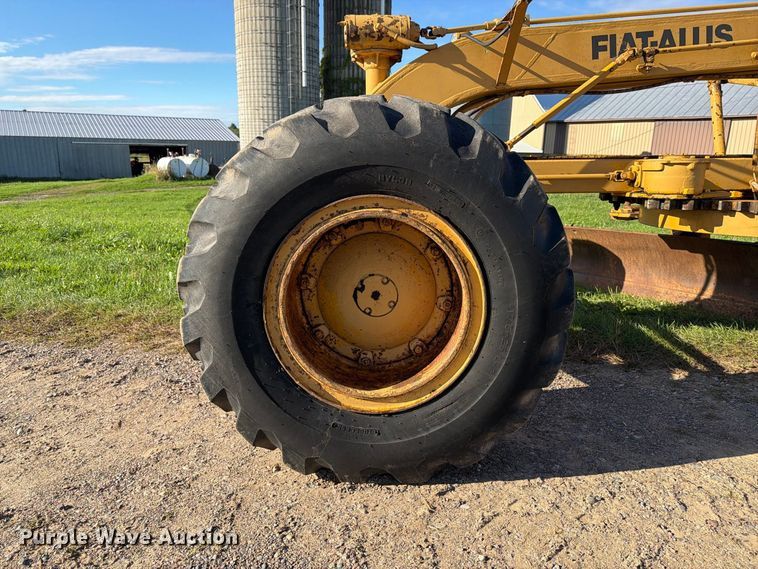 image for item FJ0531 Fiat-Allis M100 Series B motor grader