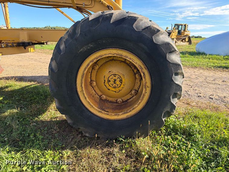 image for item FJ0531 Fiat-Allis M100 Series B motor grader