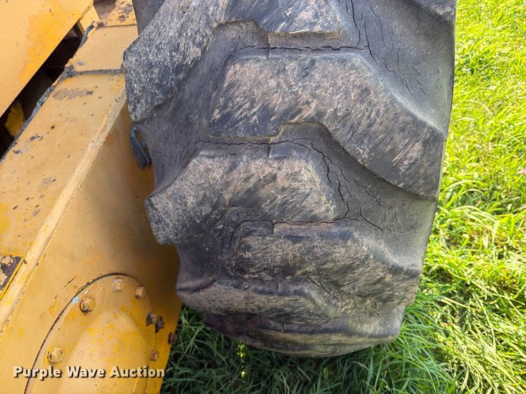 image for item FJ0531 Fiat-Allis M100 Series B motor grader