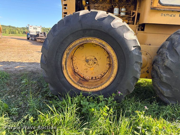 image for item FJ0531 Fiat-Allis M100 Series B motor grader